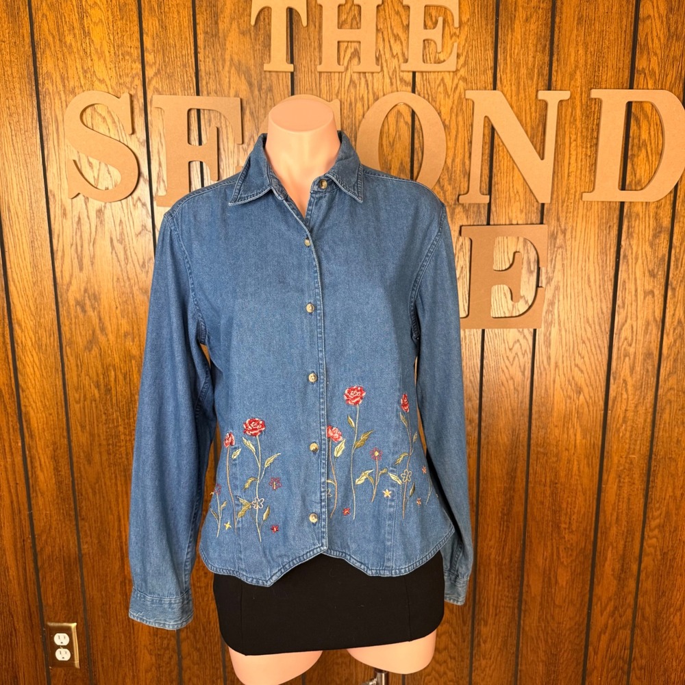 Cabin Creek Denim Shirt Womens Medium Blue Floral Embroidered Boho Western Top